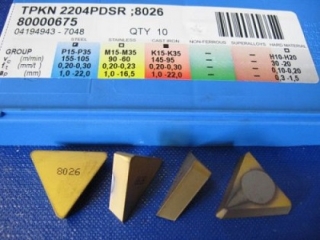 Vyměnitelná břitová destička TPKN 2204PDSR,8026, Pramet