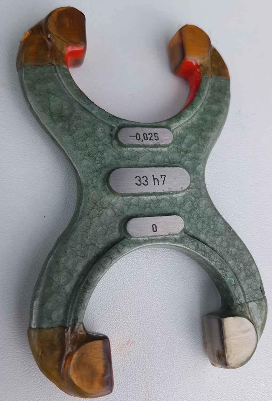 Třmenový kalibr oboustranný - 26 e7. ČSN 253170, 253172, DIN 2230