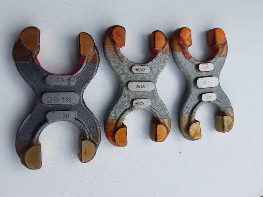 Třmenový kalibr oboustranný - 39 h8. ČSN 253170, 253172, DIN 2230