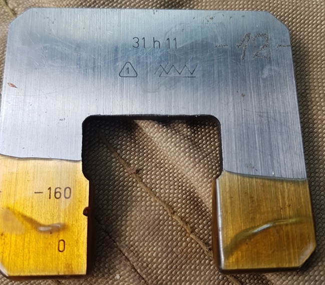 Třmenový kalibr jednostranný - 9,7 h13. Ocelový plech. ČSN 253180, 253182, DIN 2235