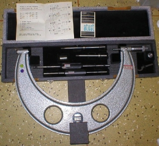 Mikrometr třmenový, 200-300 mm, ČSN 251425 - Somet