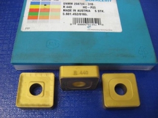 Vyměnitelná břitová destička SNMM 250724-310, R440  HC-P25, Boehlerit