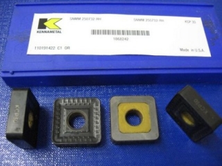 Vyměnitelná břitová destička SNMM 250732-RH, KCP 30, Kennametal