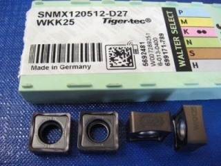Vyměnitelná břitová destička SNMX 120512-D27,WKK25, Walter